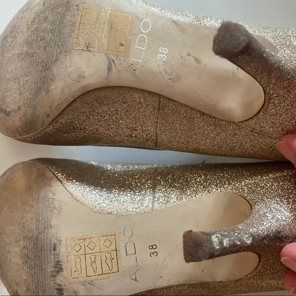 Aldo Gold Glitter Sparkle Heels - Low Heel Aldo Shoes - Gold Sparkly Size 8 - Picture 12 of 13